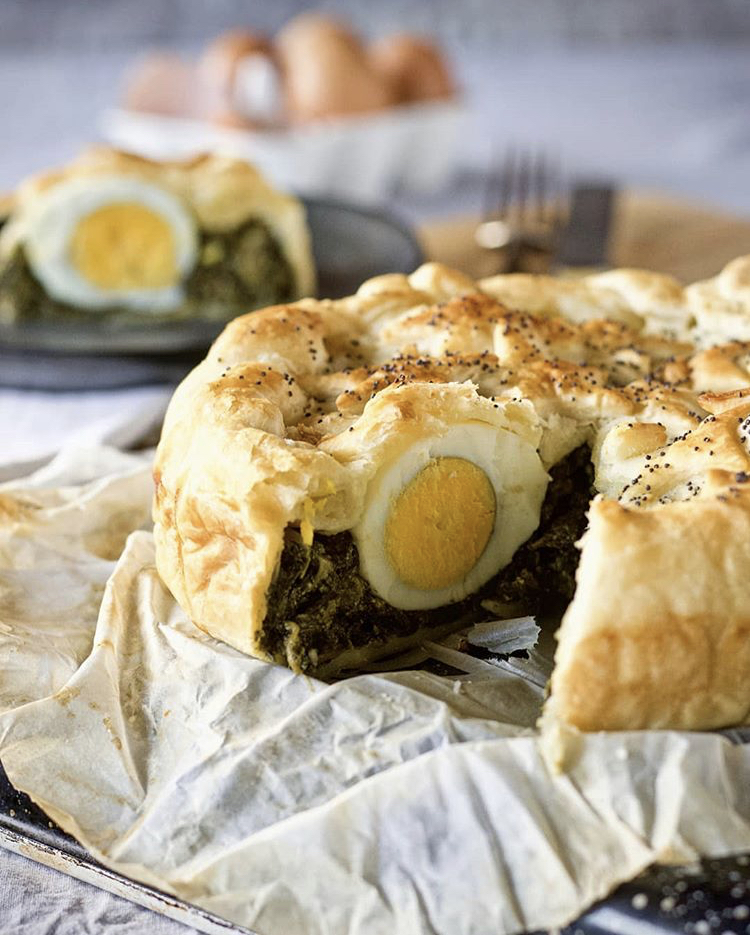 Torta pasqualina de espinacas y huevos