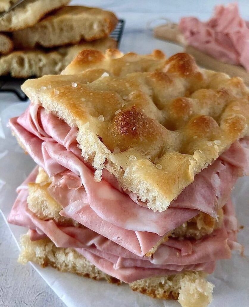 Curiosidades sobre la Mortadella Italiana La Bottega Clandestina